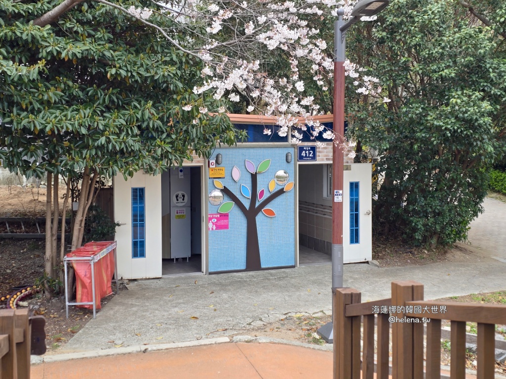 櫻花,釜山,釜山旅行,釜山旅遊,釜山櫻花,釜山自由行,釜山賞櫻,釜山賞櫻住宿,釜山賞櫻攻略,釜山賞櫻時間,釜山賞櫻月份,釜山賞櫻秘境,釜山賞櫻花,釜山遊／宿,釜山鎮海櫻花,韓國,韓國旅行,韓國旅遊,韓國綜合,韓國自由行,韓國賞櫻花 @Helena's Blog