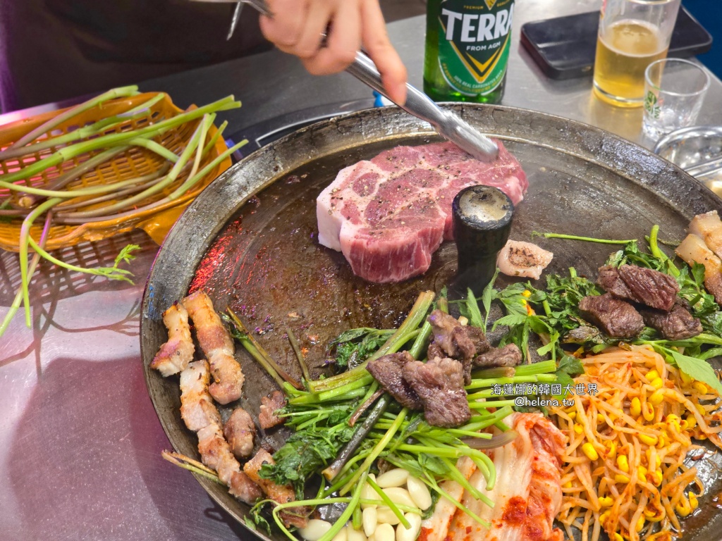 烤肉,草梁站,豬頸肉,釜山,釜山旅行,釜山旅遊,釜山站,釜山美食,釜山自由行,釜山遊／宿,鐵鍋蓋,韓國,韓國旅行,韓國旅遊,韓國美食,韓國自由行 @Helena's Blog