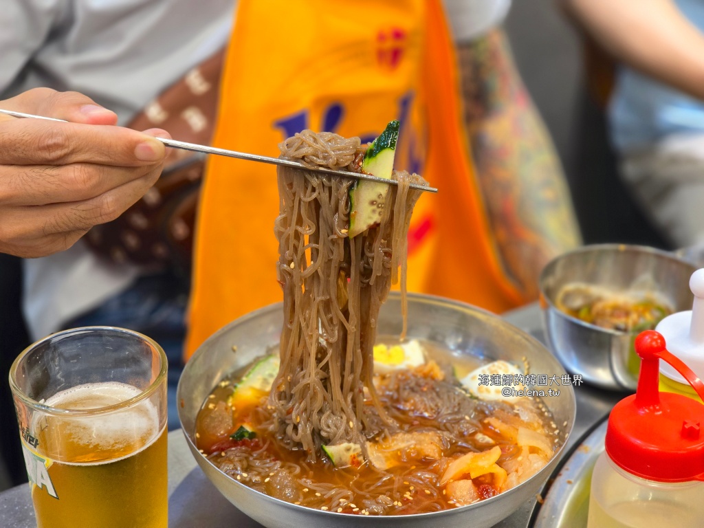 烤肉,草梁站,豬頸肉,釜山,釜山旅行,釜山旅遊,釜山站,釜山美食,釜山自由行,釜山遊／宿,鐵鍋蓋,韓國,韓國旅行,韓國旅遊,韓國美食,韓國自由行 @Helena's Blog