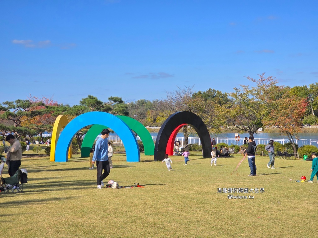 京畿道旅行,京畿道旅遊,京畿道自由行,京畿道遊／宿,季節限定,楓葉,河南遊／宿,粉紅芒草,粉黛亂子草,銀杏,韓國旅行,韓國旅遊,韓國自由行,首爾旅行,首爾旅遊,首爾自由行,首爾遊／宿,首爾順遊 @Helena's Blog