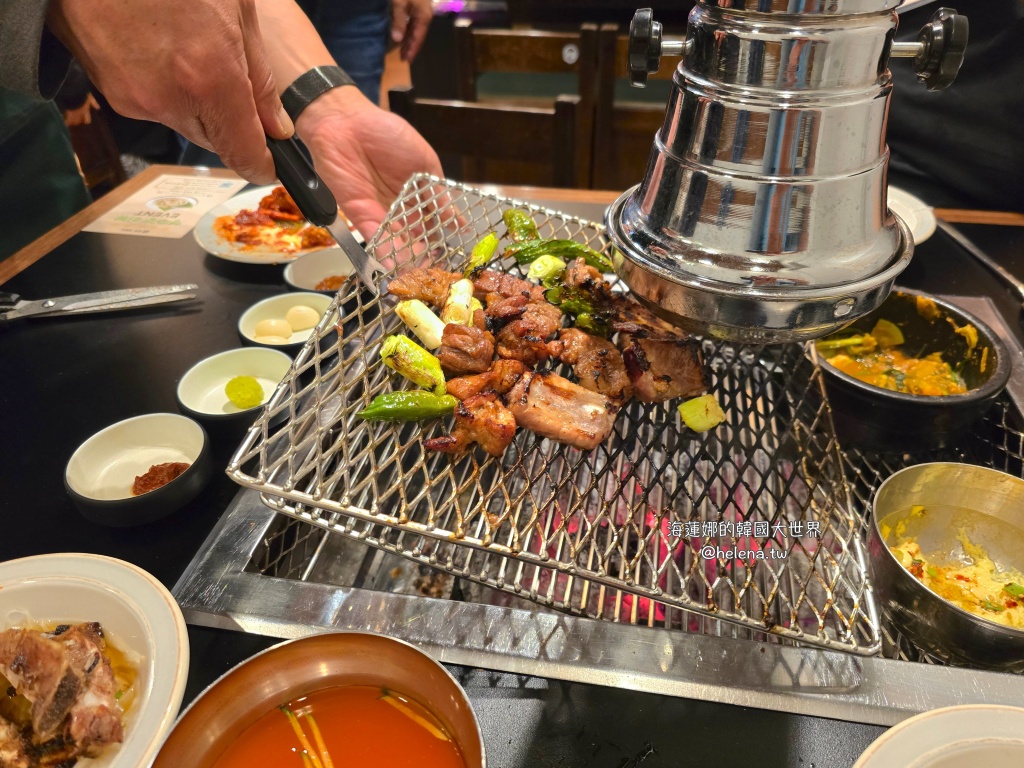 全程代烤,炭火烤肉,韓國旅行,韓國旅遊,韓國烤肉,韓國美食,韓國自由行,首爾旅行,首爾旅遊,首爾烤肉,首爾美食,首爾自由行,首爾遊／宿 @Helena's Blog