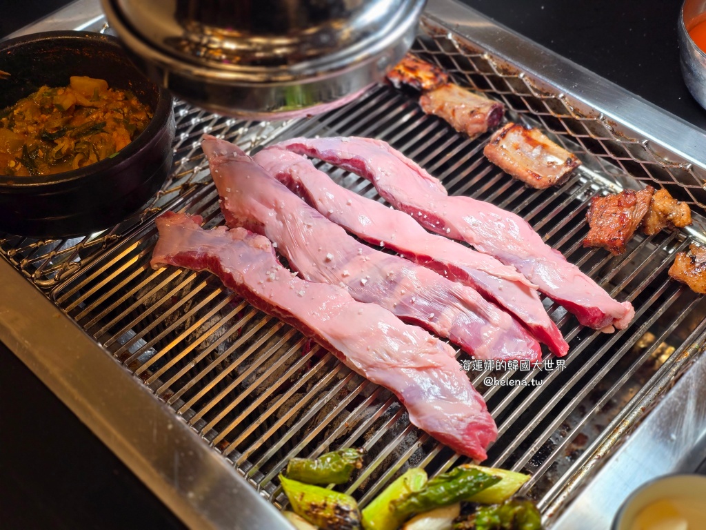全程代烤,炭火烤肉,韓國旅行,韓國旅遊,韓國烤肉,韓國美食,韓國自由行,首爾旅行,首爾旅遊,首爾烤肉,首爾美食,首爾自由行,首爾遊／宿 @Helena's Blog