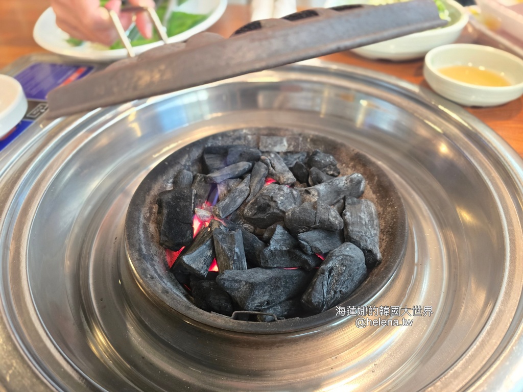 炭火烤肉,烤肉,釜山,釜山旅行,釜山旅遊,釜山站,釜山美食,釜山自由行,釜山遊／宿,韓國,韓國旅行,韓國旅遊,韓國美食,韓國自由行,韓牛 @Helena's Blog