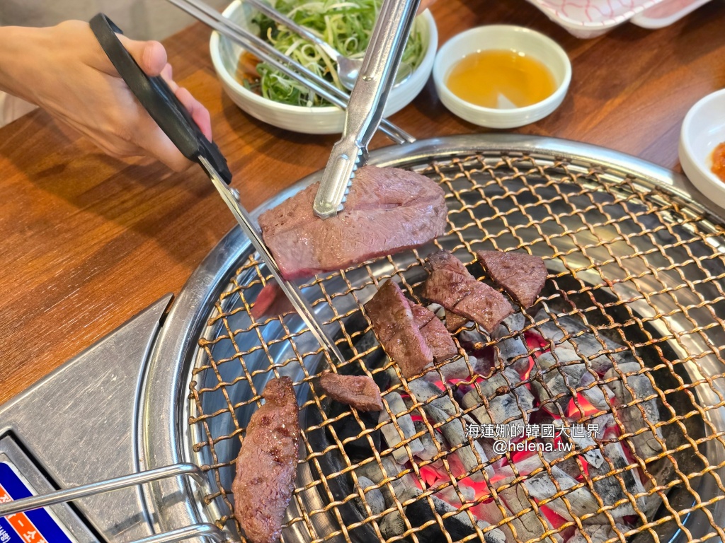 炭火烤肉,烤肉,釜山,釜山旅行,釜山旅遊,釜山站,釜山美食,釜山自由行,釜山遊／宿,韓國,韓國旅行,韓國旅遊,韓國美食,韓國自由行,韓牛 @Helena's Blog