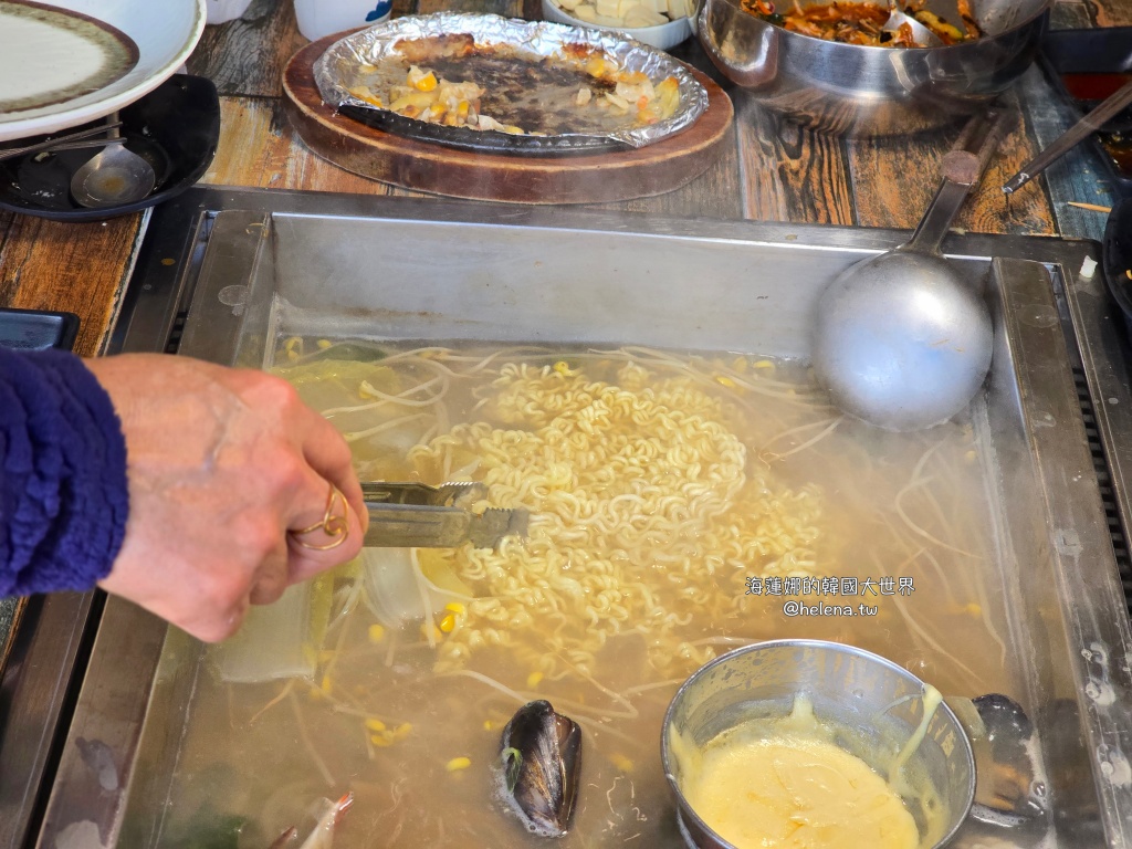 松島,海鮮鍋,烤鮮貝,釜山,釜山旅行,釜山旅遊,釜山海鮮,釜山美食,釜山自由行,釜山遊／宿,韓國,韓國旅行,韓國旅遊,韓國美食,韓國自由行 @Helena's Blog