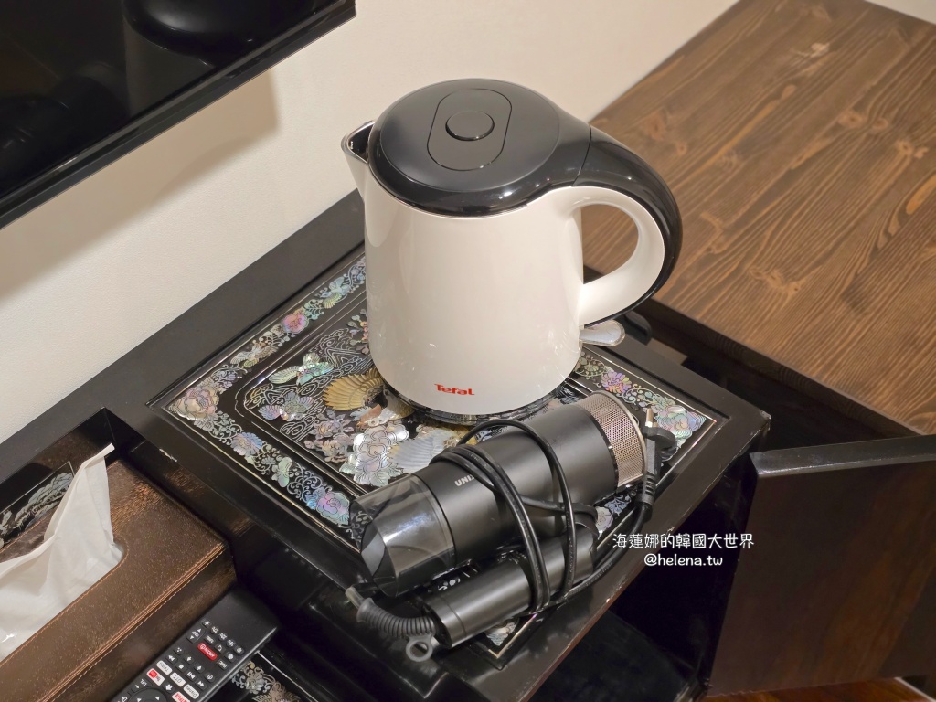 弘大,新村,梨大,韓國住宿,韓國住宿推薦,韓國旅行,韓國旅遊,韓國自由行,首爾住宿,首爾住宿推薦,首爾旅行,首爾旅遊,首爾自由行,首爾遊／宿 @Helena's Blog