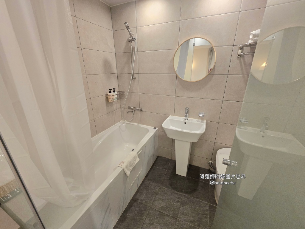 弘大,新村,梨大,韓國住宿,韓國住宿推薦,韓國旅行,韓國旅遊,韓國自由行,首爾住宿,首爾住宿推薦,首爾旅行,首爾旅遊,首爾自由行,首爾遊／宿 @Helena's Blog