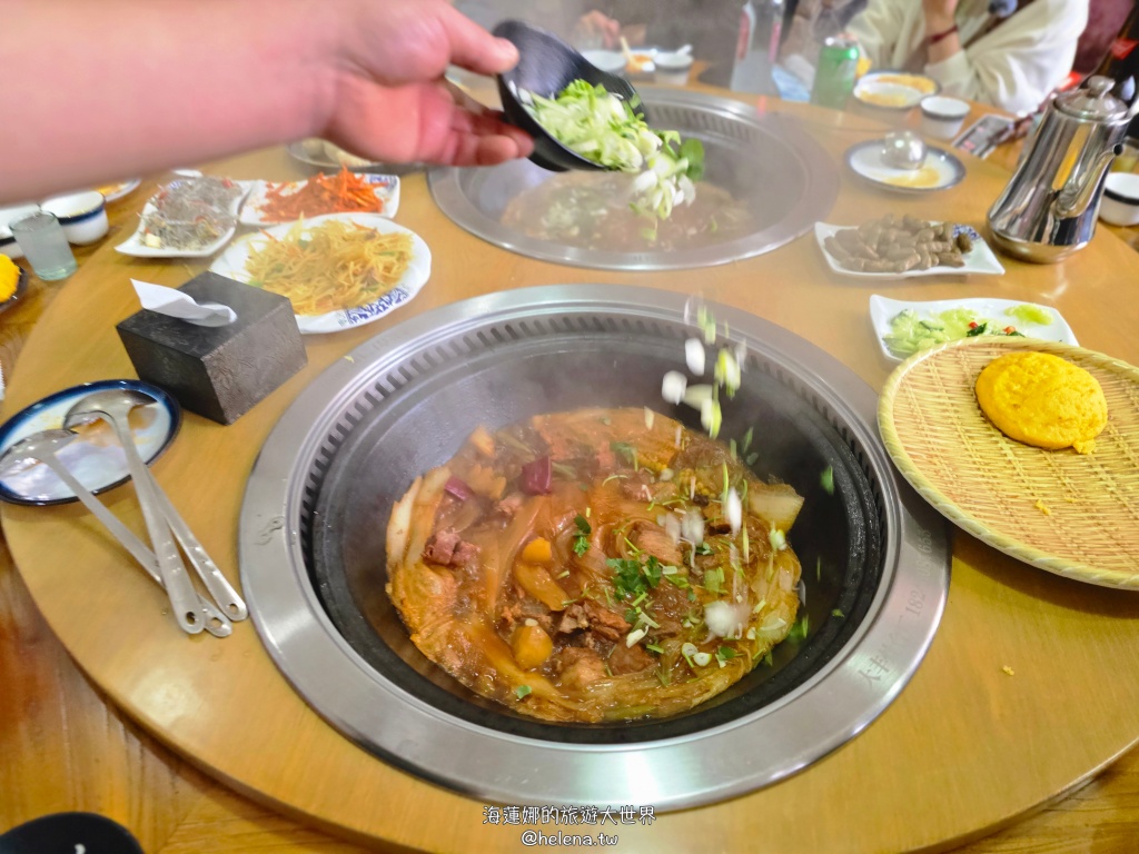 中國旅遊,中國東北旅遊,中朝俄邊境,中朝邊境,吉林旅遊,延吉市的觀光景點,延吉旅遊,東北鐵鍋燉 @Helena's Blog