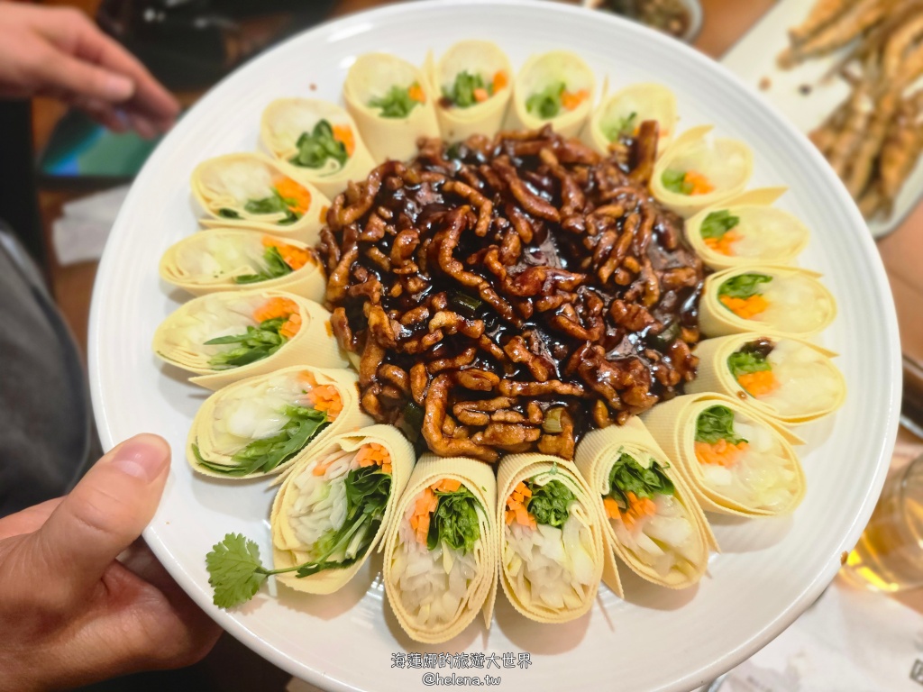 中國旅遊,中國東北旅遊,中朝俄邊境,中朝邊境,吉林旅遊,延吉市的觀光景點,延吉旅遊,東北鐵鍋燉 @Helena's Blog