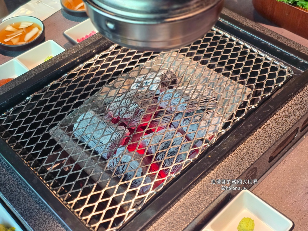 全程代烤,炭火烤肉,炭火燒烤,韓國旅行,韓國旅遊,韓國烤肉,韓國燒烤,韓國美食,韓國自由行,韓牛,韓牛烤肉,韓牛燒烤,首爾旅行,首爾旅遊,首爾烤肉,首爾燒烤,首爾美食,首爾自由行,首爾遊／宿 @Helena's Blog