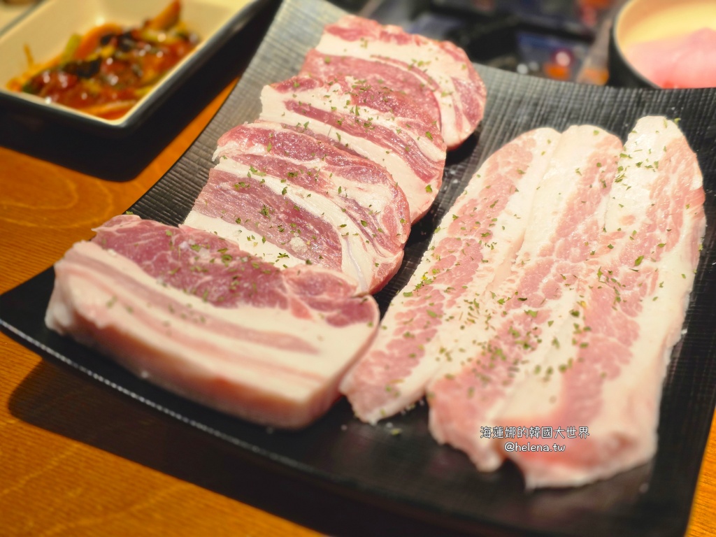 專人代烤,炭火烤肉,烤肉,西面,西面韓牛,釜山,釜山旅行,釜山旅遊,釜山美食,釜山自由行,釜山遊／宿,釜山韓牛,韓國,韓國旅行,韓國旅遊,韓國美食,韓國自由行,韓牛 @Helena's Blog