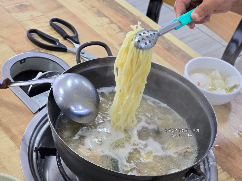 一隻雞,釜山,釜山旅行,釜山旅遊,釜山美食,釜山自由行,釜山遊／宿,雞湯,韓國,韓國旅行,韓國旅遊,韓國美食,韓國自由行 @Helena's Blog