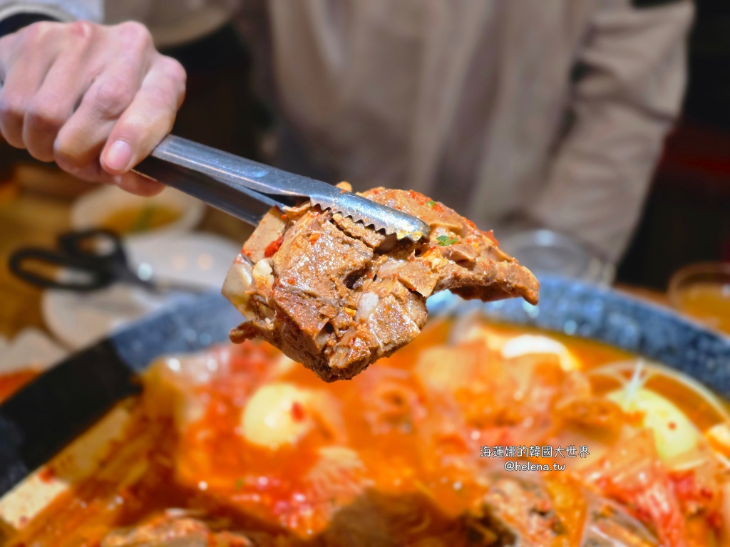 釜山,釜山旅行,釜山旅遊,釜山美食,釜山自由行,釜山遊／宿,釜山馬鈴薯排骨湯,釜山馬鈴薯豬骨湯,韓國,韓國旅行,韓國旅遊,韓國美食,韓國自由行,馬鈴薯排骨湯,馬鈴薯豬骨湯 @Helena's Blog