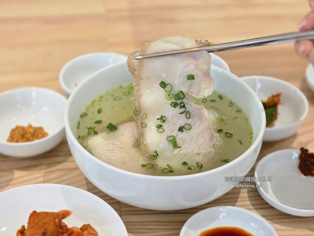 米其林,豬肉湯飯,釜山,釜山旅行,釜山旅遊,釜山米其林,釜山美食,釜山自由行,釜山遊/宿,韓國,韓國旅行,韓國旅遊,韓國美食,韓國自由行 @Helena's Blog 米其林,豬肉湯飯,釜山,釜山旅行,釜山旅遊,釜山米其林,釜山美食,釜山自由行,釜山遊/宿,韓國,韓國旅行,韓國旅遊,韓國美食,韓國自由行 @Helena's Blog