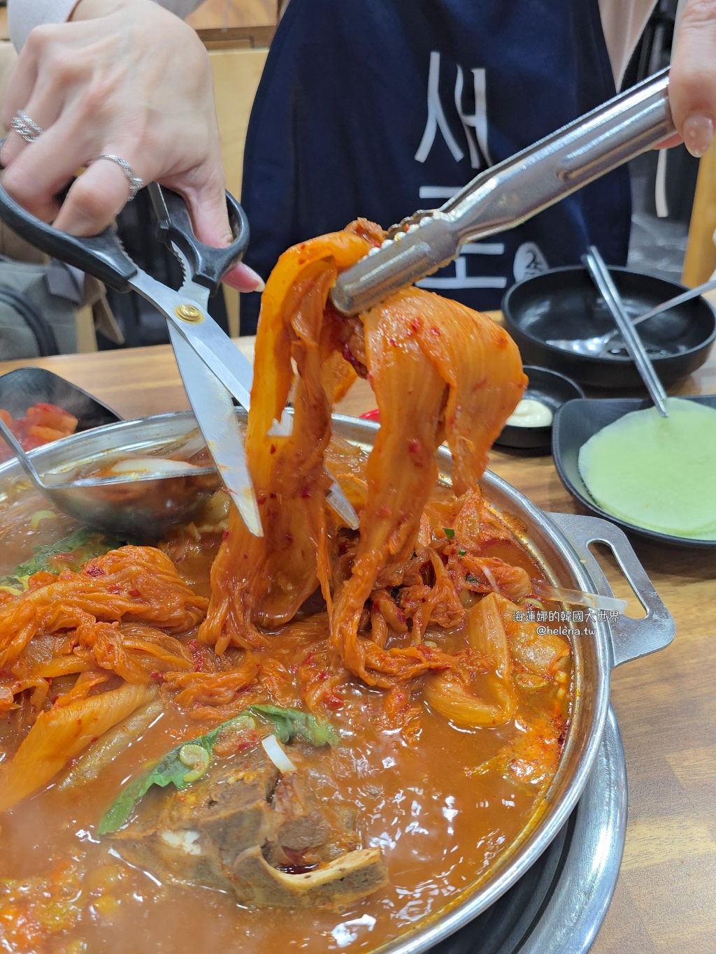 鍾路三街,鐘路3街,韓國,韓國旅行,韓國旅遊,韓國美食,韓國自由行,首爾,首爾旅行,首爾旅遊,首爾美食,首爾自由行,首爾遊／宿,馬鈴薯豬骨湯 @Helena's Blog