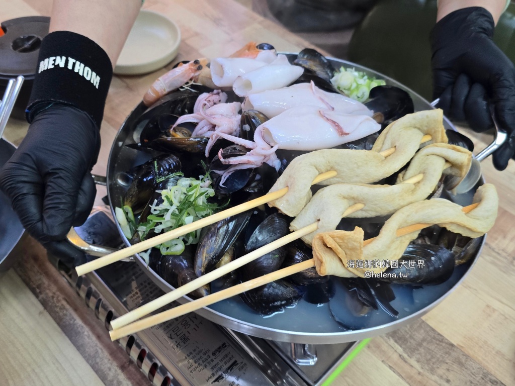 刀切麵,海鮮鍋,釜山,釜山旅行,釜山旅遊,釜山站,釜山站美食,釜山美食,釜山自由行,釜山遊／宿,韓國,韓國旅行,韓國旅遊,韓國美食,韓國自由行 @Helena's Blog